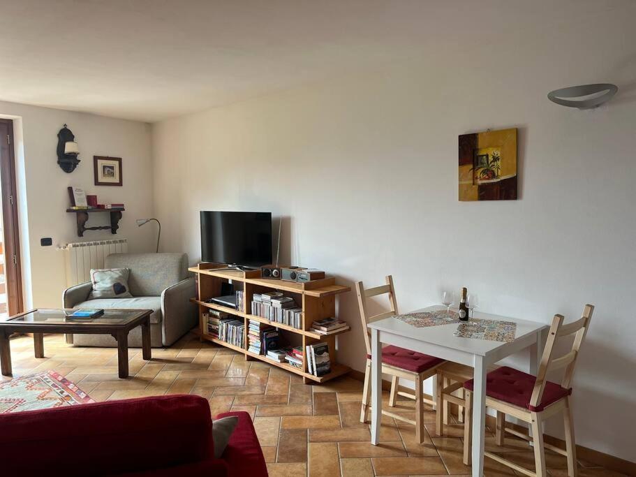 Mangia, Leggi, Dormi Apartman Costa di Serina Kültér fotó