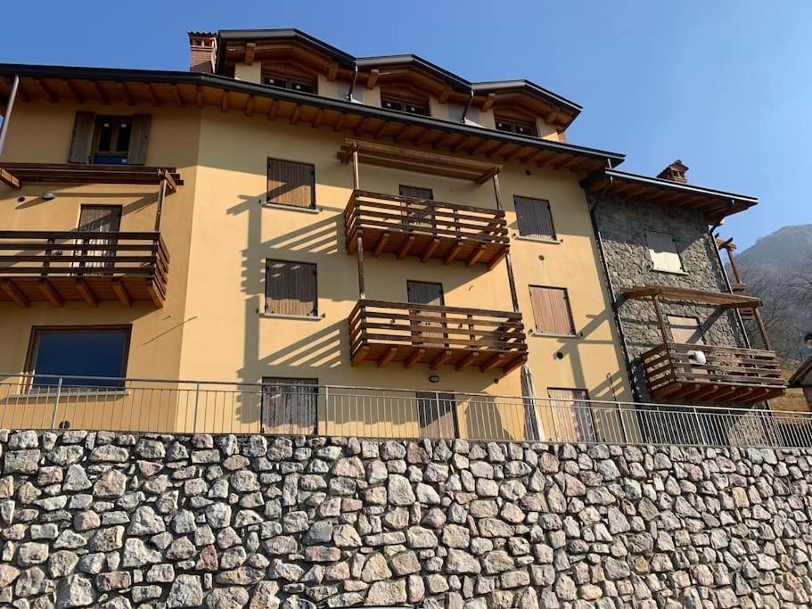 Mangia, Leggi, Dormi Apartman Costa di Serina Kültér fotó